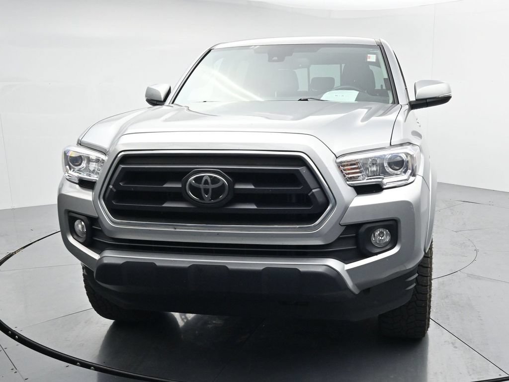 Used 2023 Toyota Tacoma SR5 w/ Technology Package AWD/4WD image 3