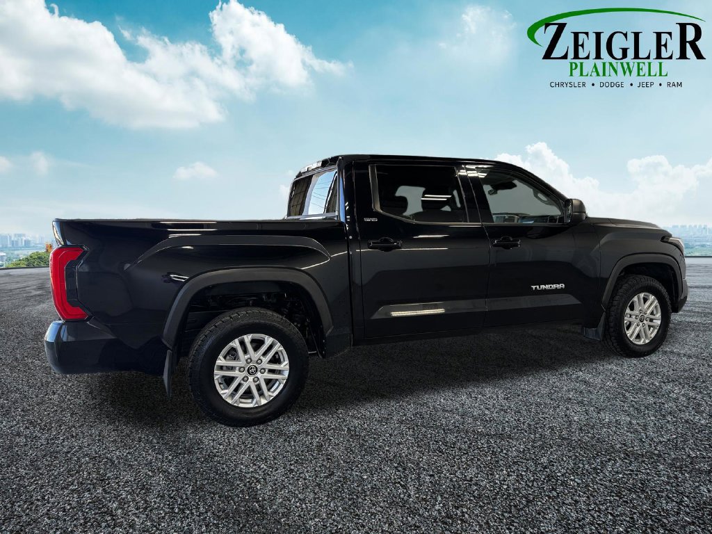 Used 2022 Toyota Tundra SR5 AWD/4WD image 5