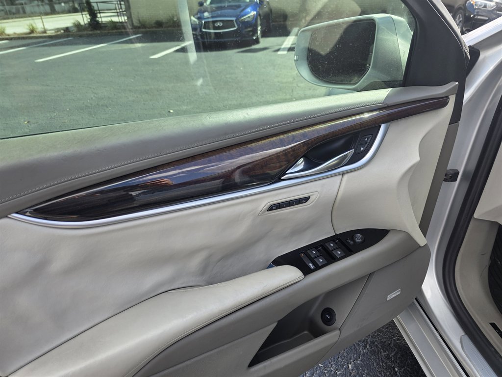 Used 2013 Cadillac XTS Platinum image 14