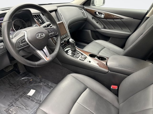 Used 2018 INFINITI Q50 Luxe w/ Essential Package (3.0T Luxe) image 10