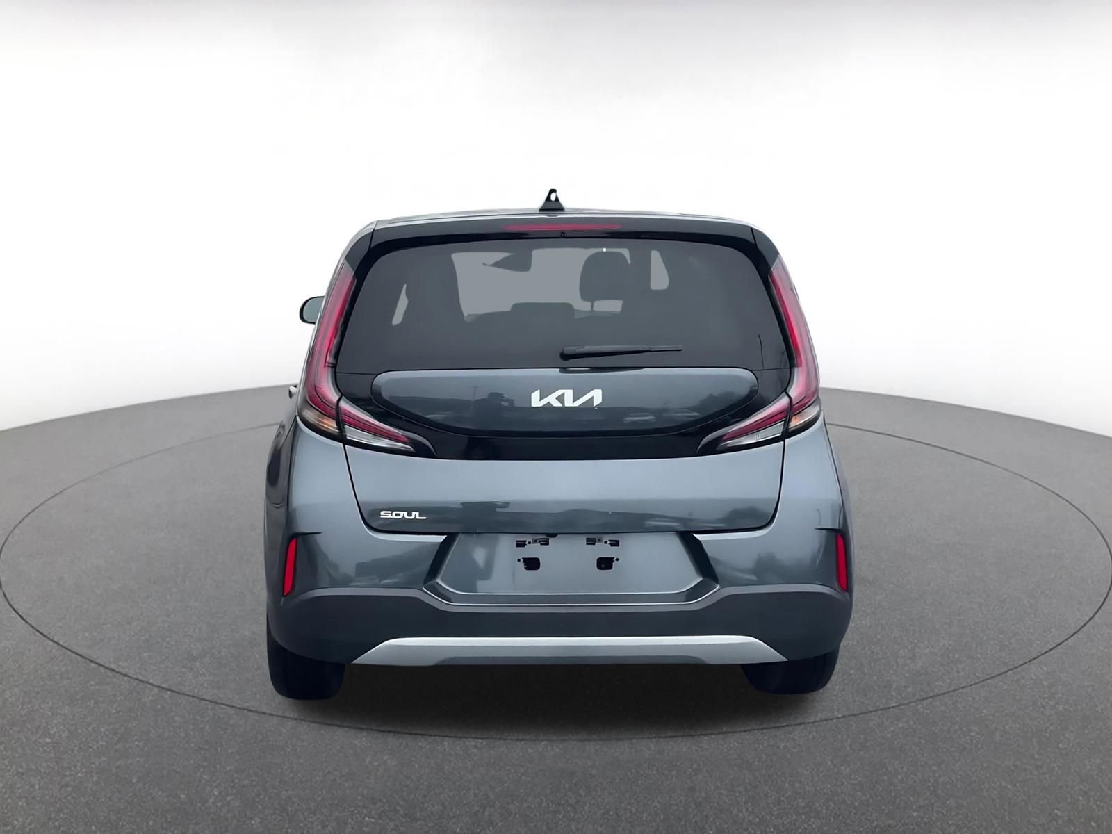 Used 2025 Kia Soul LX w/ LX Technology Package image 12