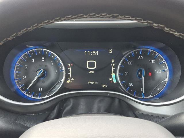 Certified 2024 Chrysler Pacifica Touring-L image 21