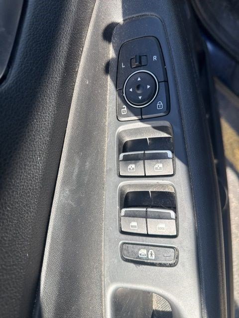 Used 2022 Hyundai Santa Fe SEL w/ Convenience Package image 14