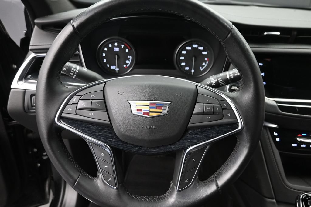 Used 2023 Cadillac XT5 Premium Luxury w/ Technology Package AWD/4WD image 17