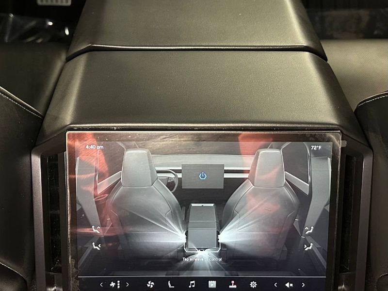 Used 2024 Tesla Cybertruck AWD Crew Cab image 34