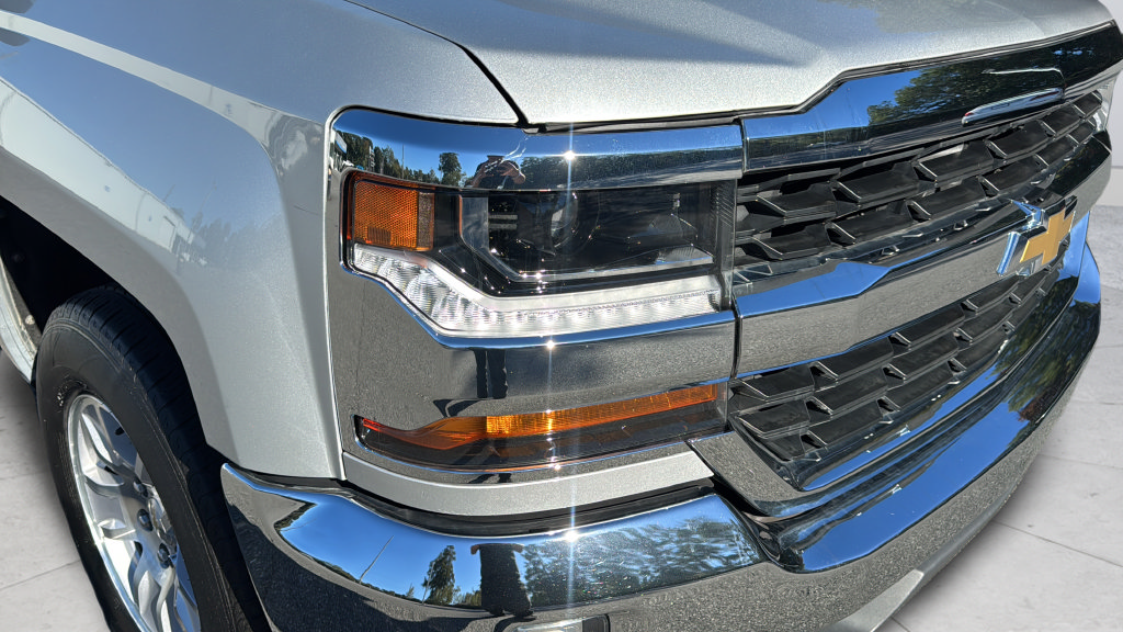 Used 2018 Chevrolet Silverado 1500 LT w/ All Star Edition RWD image 26