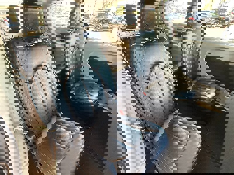 Used 2021 Chrysler Pacifica Touring-L image 29