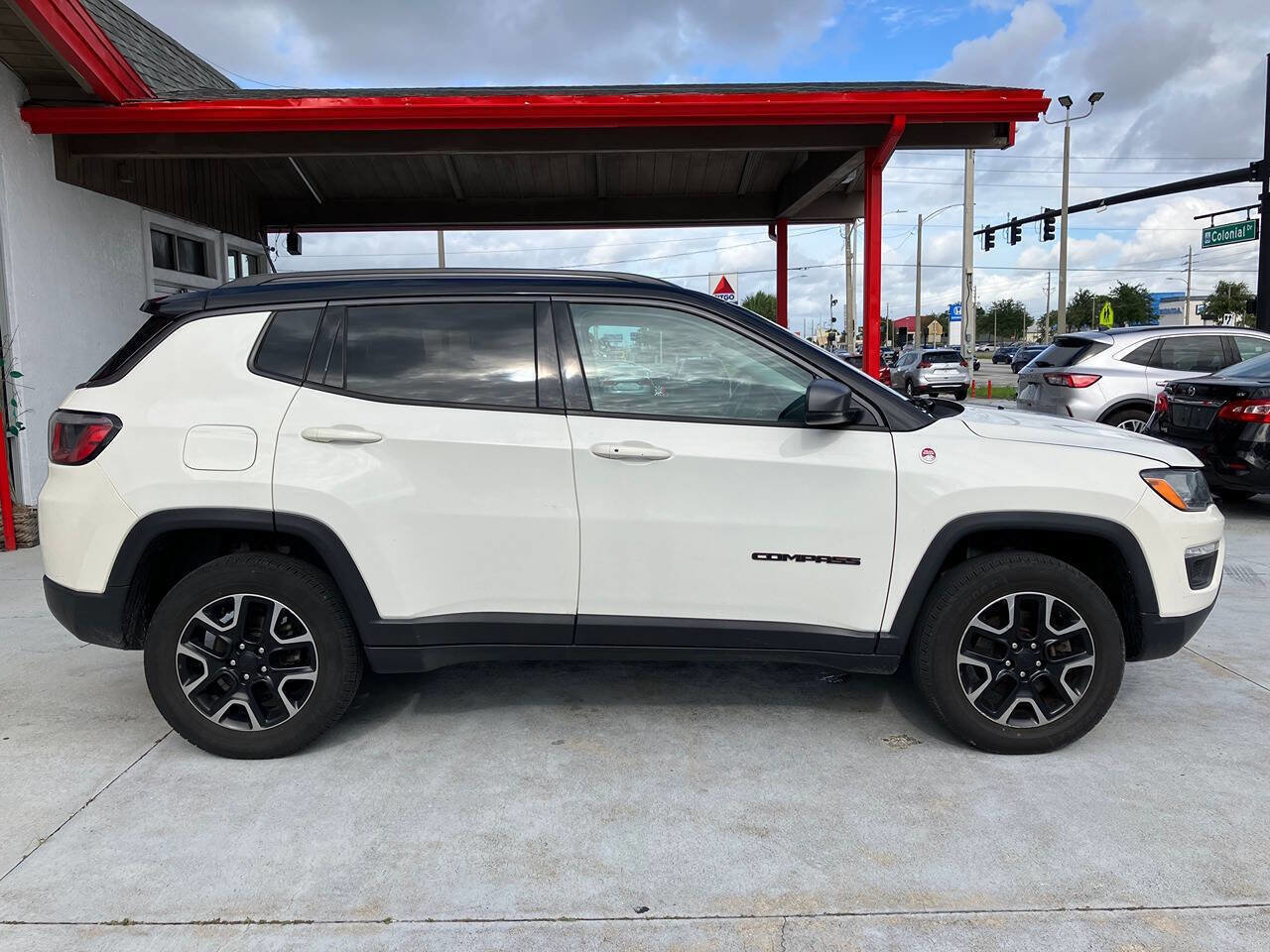 Used 2019 Jeep Compass Trailhawk AWD/4WD image 5