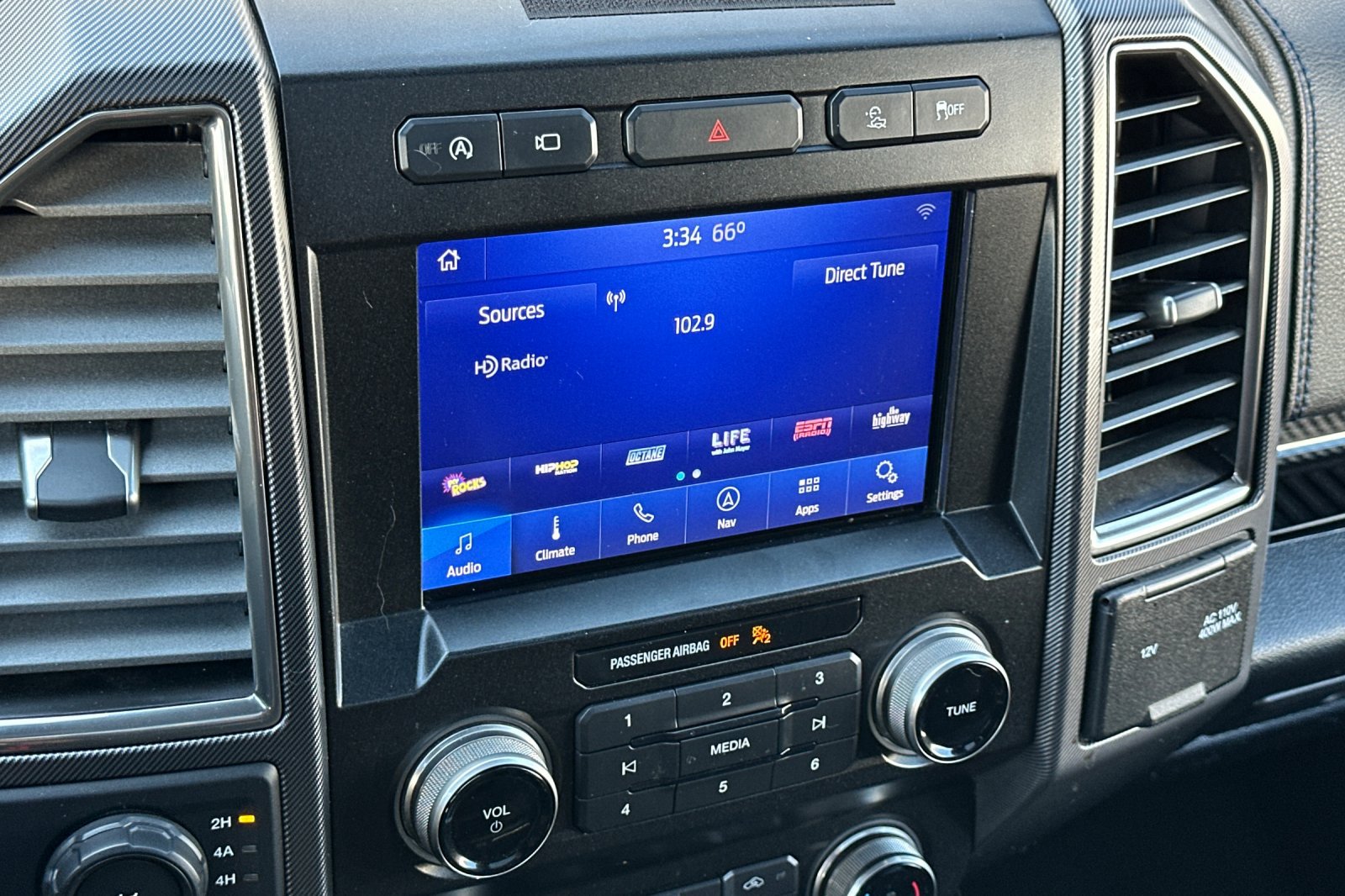 Used 2020 Ford F150 Raptor w/ Equipment Group 802A Luxury AWD/4WD image 25