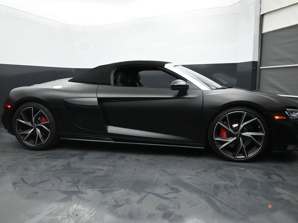 Used 2021 Audi R8 V10 w/ Premium Package image 37