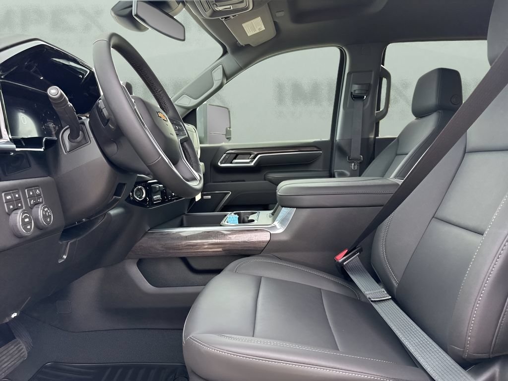 New 2026 Chevrolet Silverado 2500 LTZ w/ LTZ Convenience Package AWD/4WD image 9