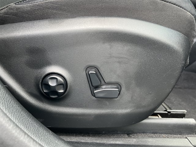 Used 2020 Jeep Cherokee Limited AWD/4WD image 38