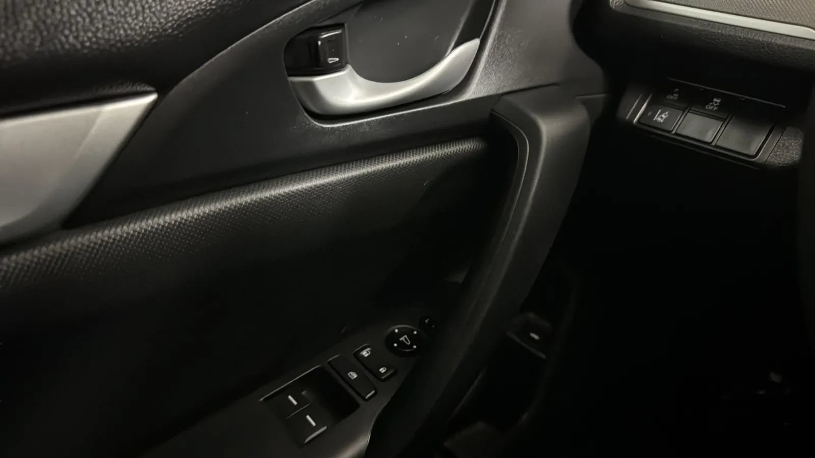 Used 2019 Honda Civic LX image 16