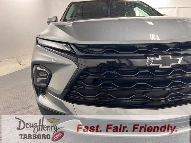 New 2025 Chevrolet Blazer LT w/ Midnight/Sport Edition image 11
