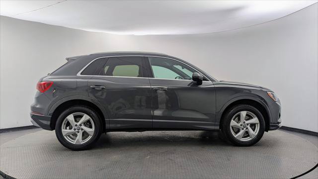 Used 2020 Audi Q3 2.0T Premium w/ Convenience Package AWD/4WD image 9