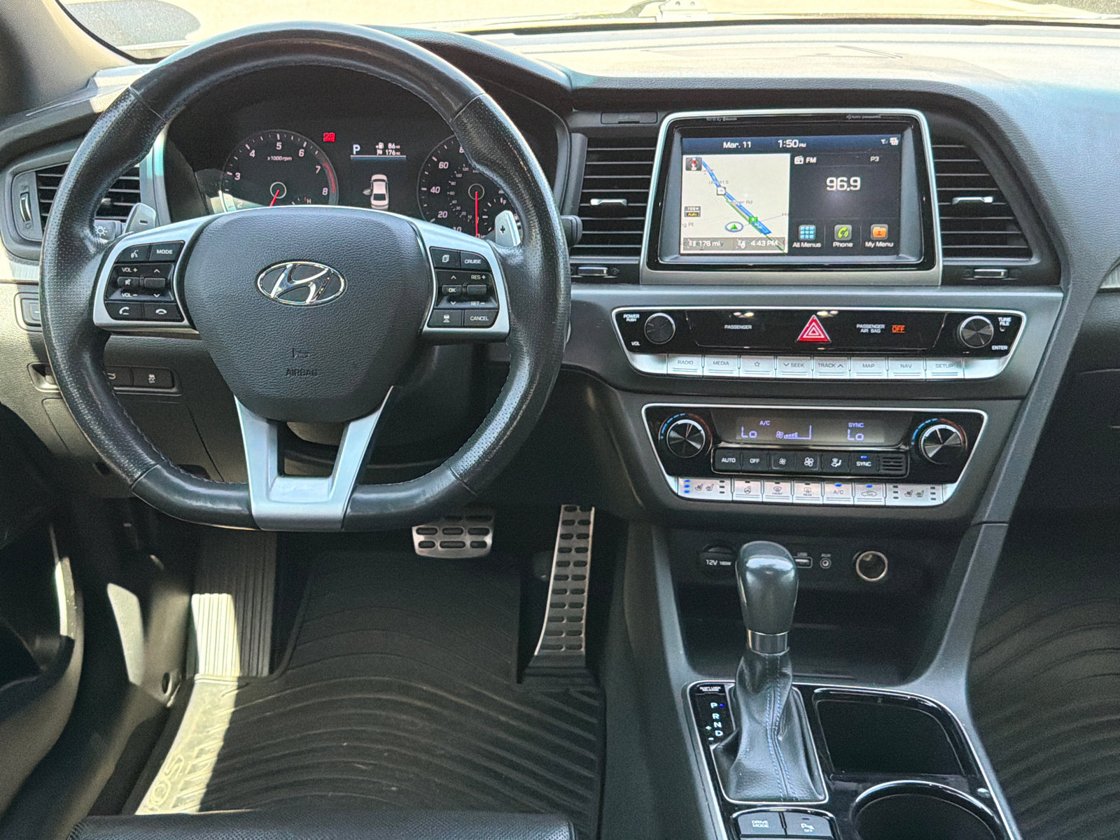 Used 2018 Hyundai Sonata Limited image 19