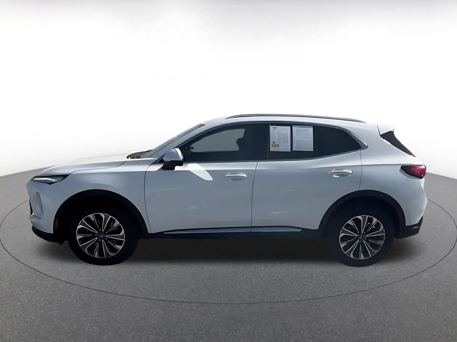 Used 2024 Buick Envision Preferred AWD/4WD image 8