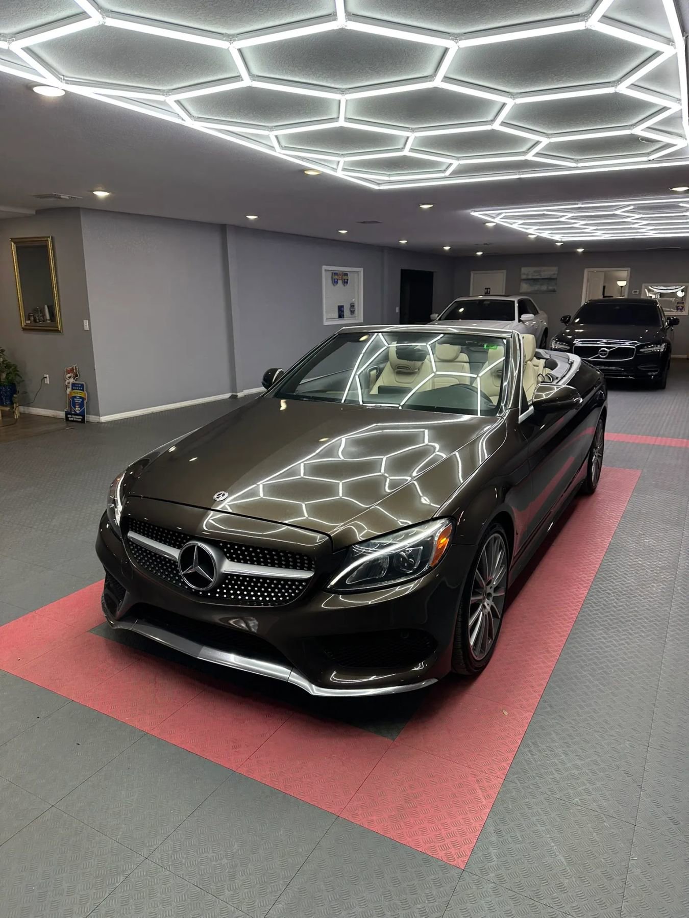 Used 2018 Mercedes-Benz C 300 Cabriolet image 3