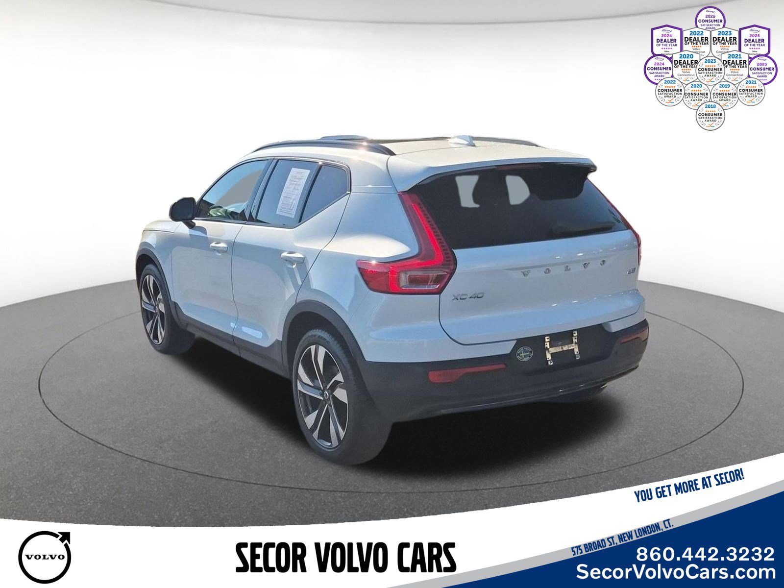 Certified 2023 Volvo XC40 B5 Plus w/ Protection Package Premier AWD/4WD image 9