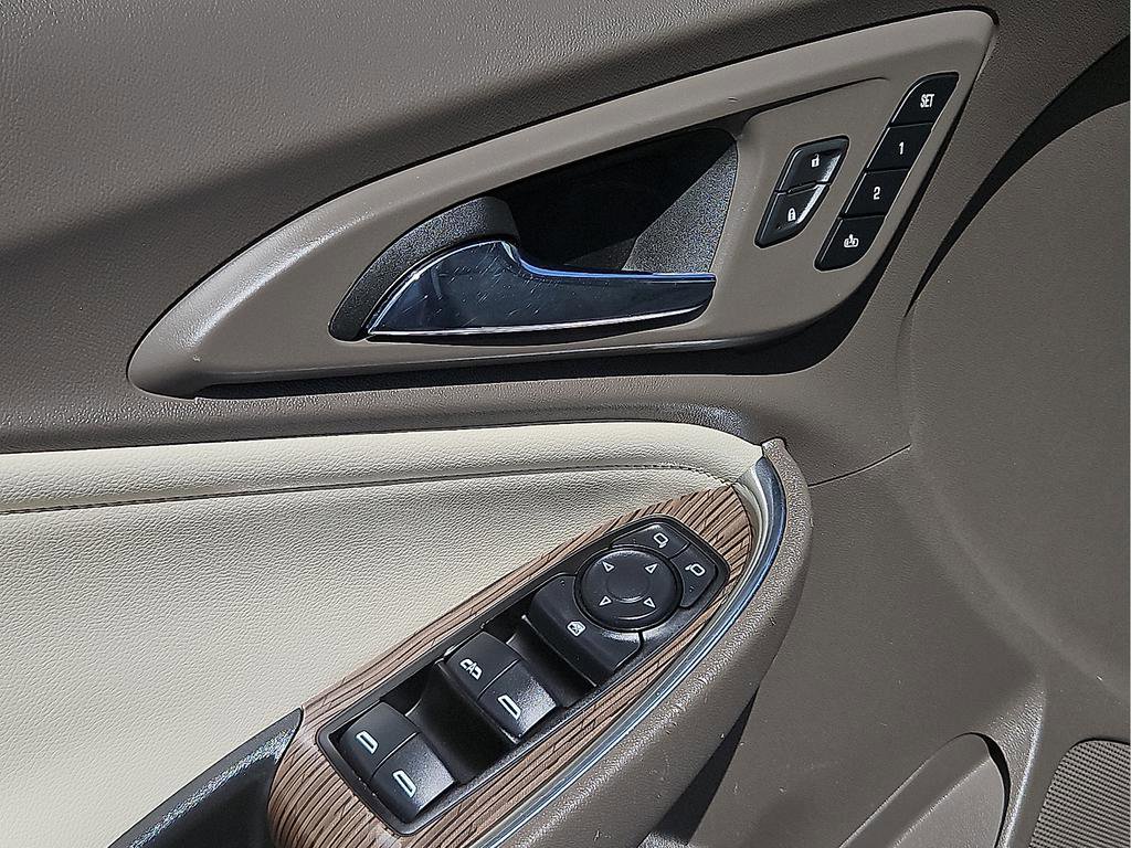 Used 2023 Chevrolet Malibu LT FWD image 12