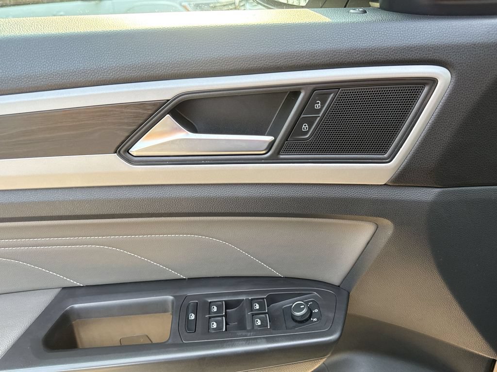Used 2023 Volkswagen Atlas SE AWD/4WD image 15