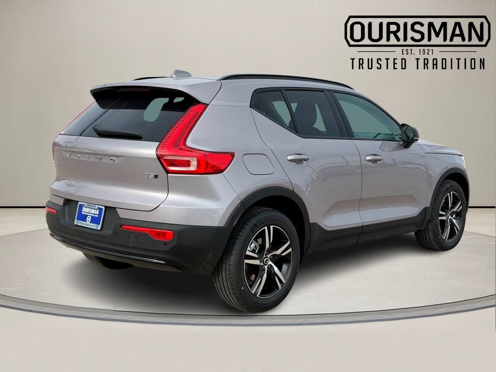 New 2026 Volvo XC40 B5 Core w/ Climate Package AWD/4WD image 7