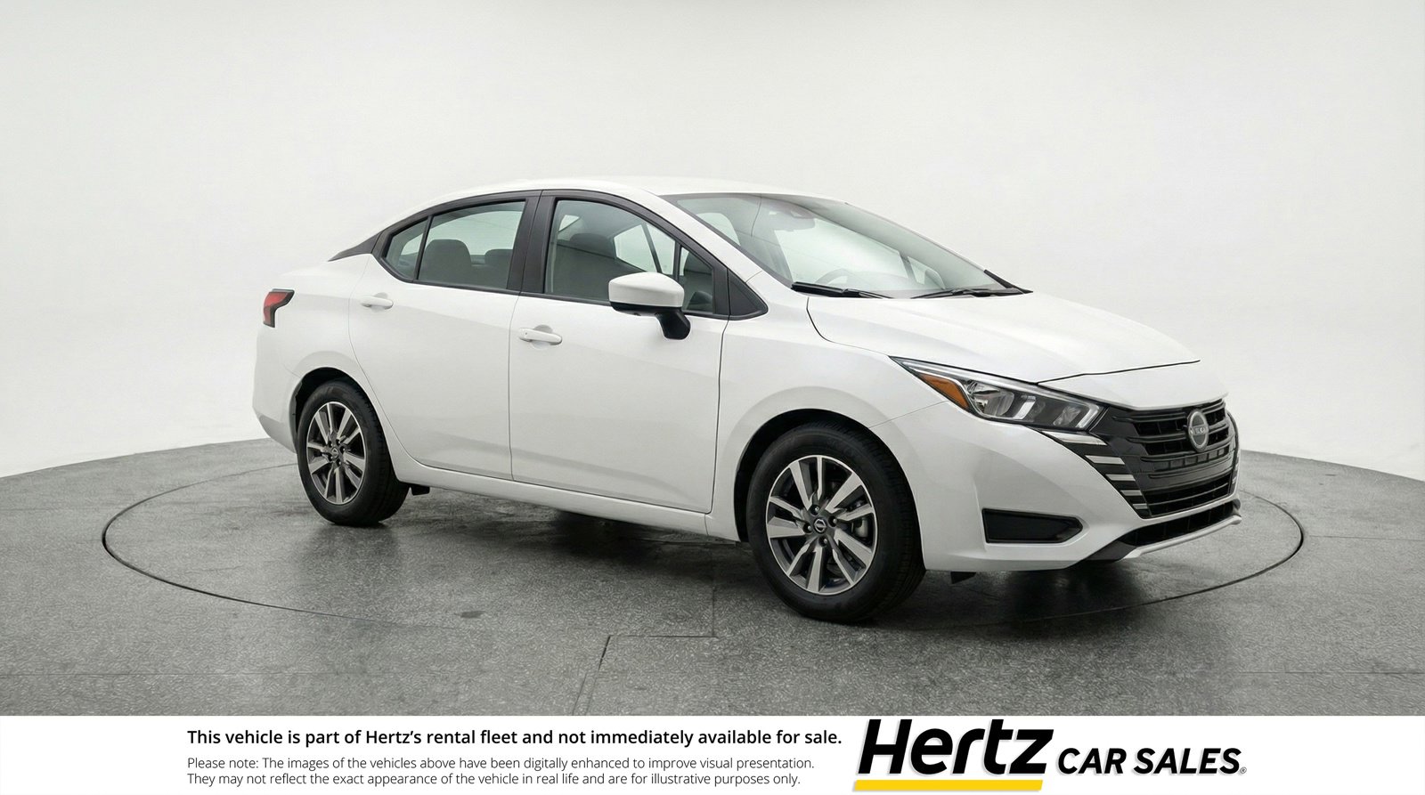 Used 2025 Nissan Versa SV image 1