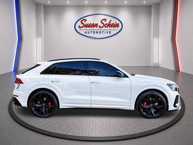Used 2023 Audi RS Q8 AWD/4WD image 3