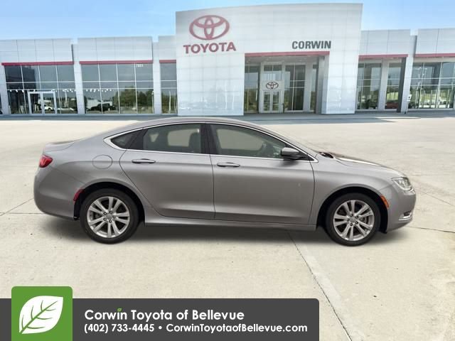 Used 2016 Chrysler 200 Limited image 2