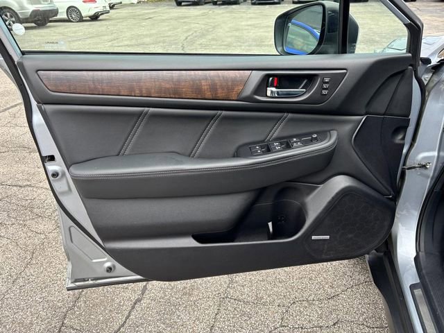 Used 2019 Subaru Outback 3.6R Limited AWD/4WD image 10