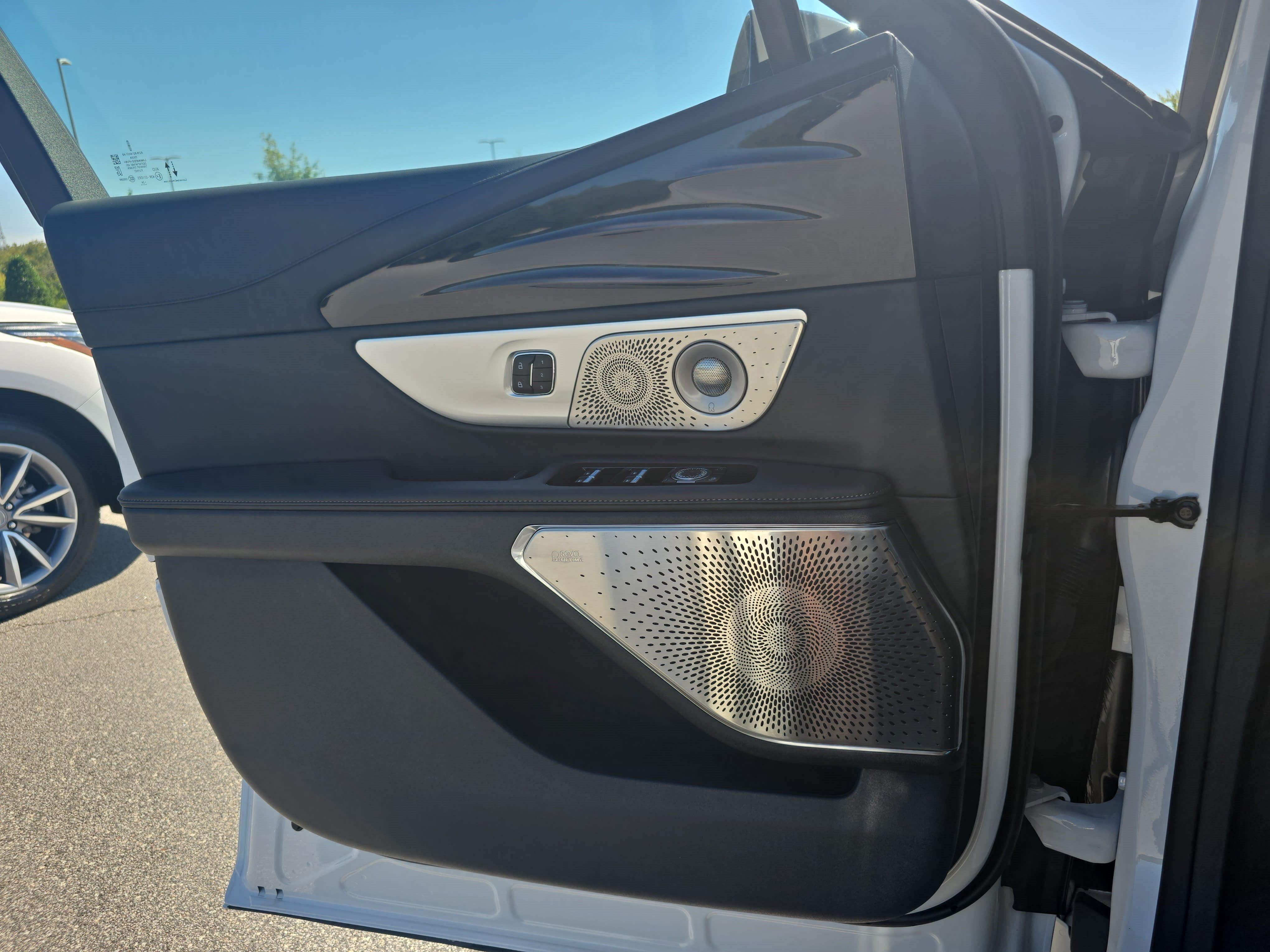 New 2026 Lincoln Nautilus Reserve AWD/4WD image 27