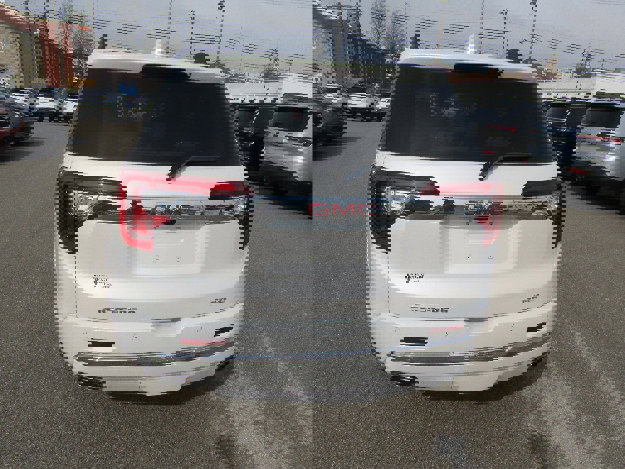 Used 2023 GMC Acadia Denali w/ Denali Ultimate Package image 4