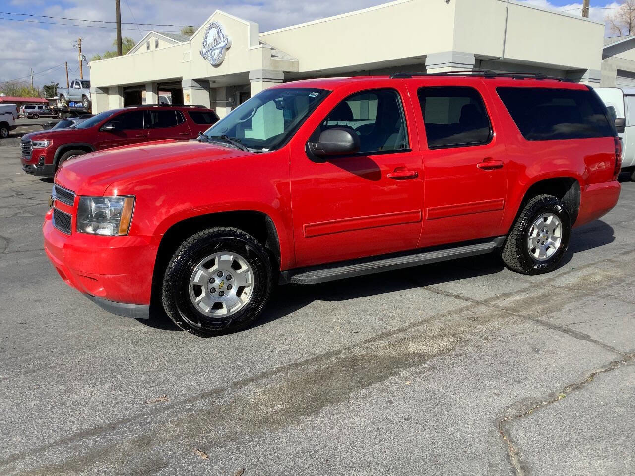 Used 2013 Chevrolet Suburban LS image 18
