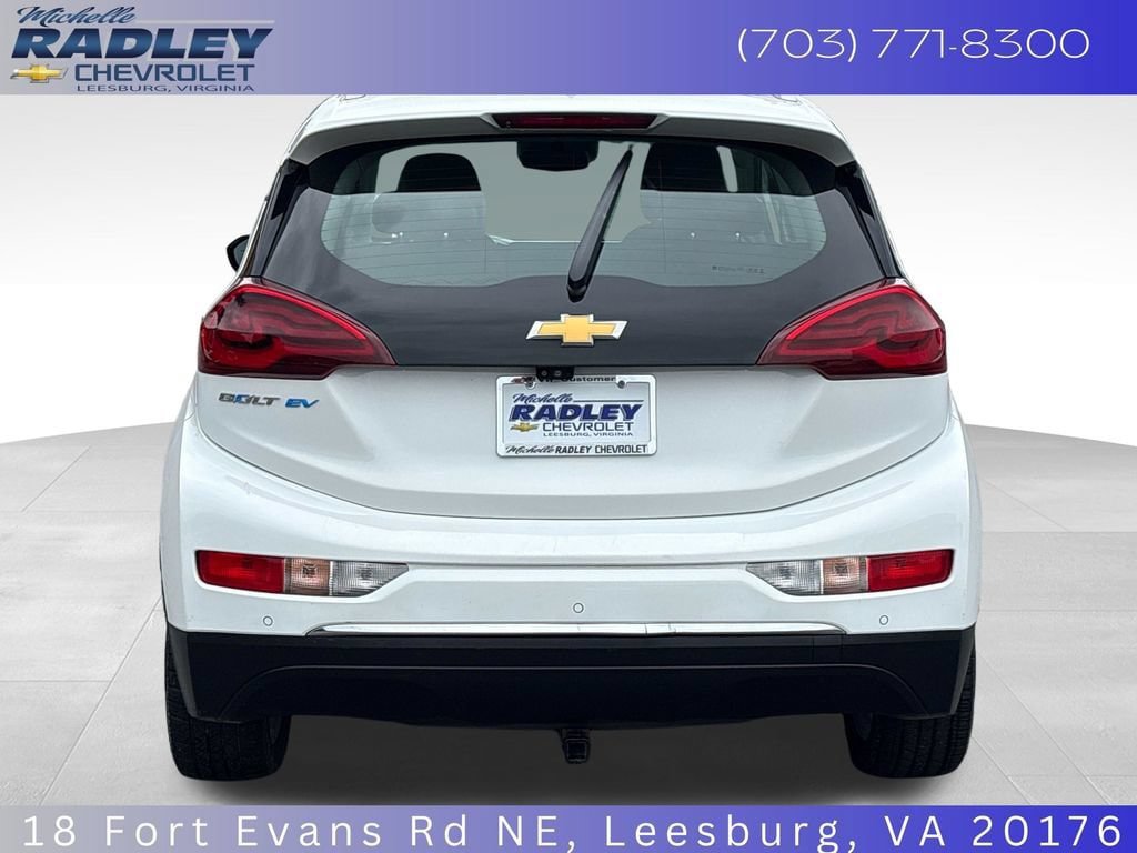 Used 2019 Chevrolet Bolt Premier w/ Infotainment Package FWD image 4