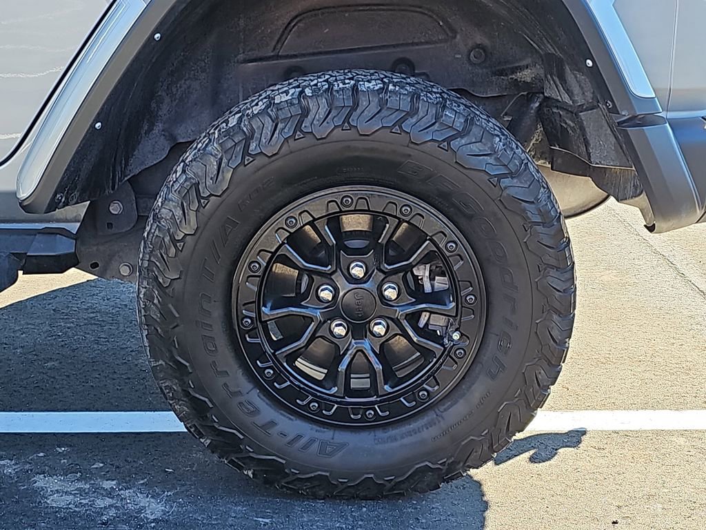 Used 2023 Jeep Wrangler Unlimited Rubicon 4xe image 38