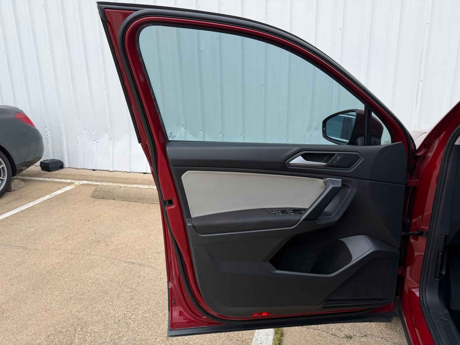 Used 2019 Volkswagen Tiguan S FWD image 19