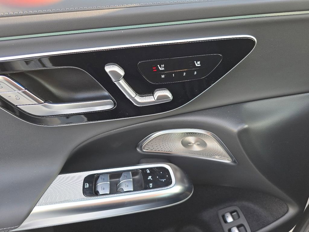 New 2026 Mercedes-Benz E 53 AMG e 4MATIC Sedan image 5