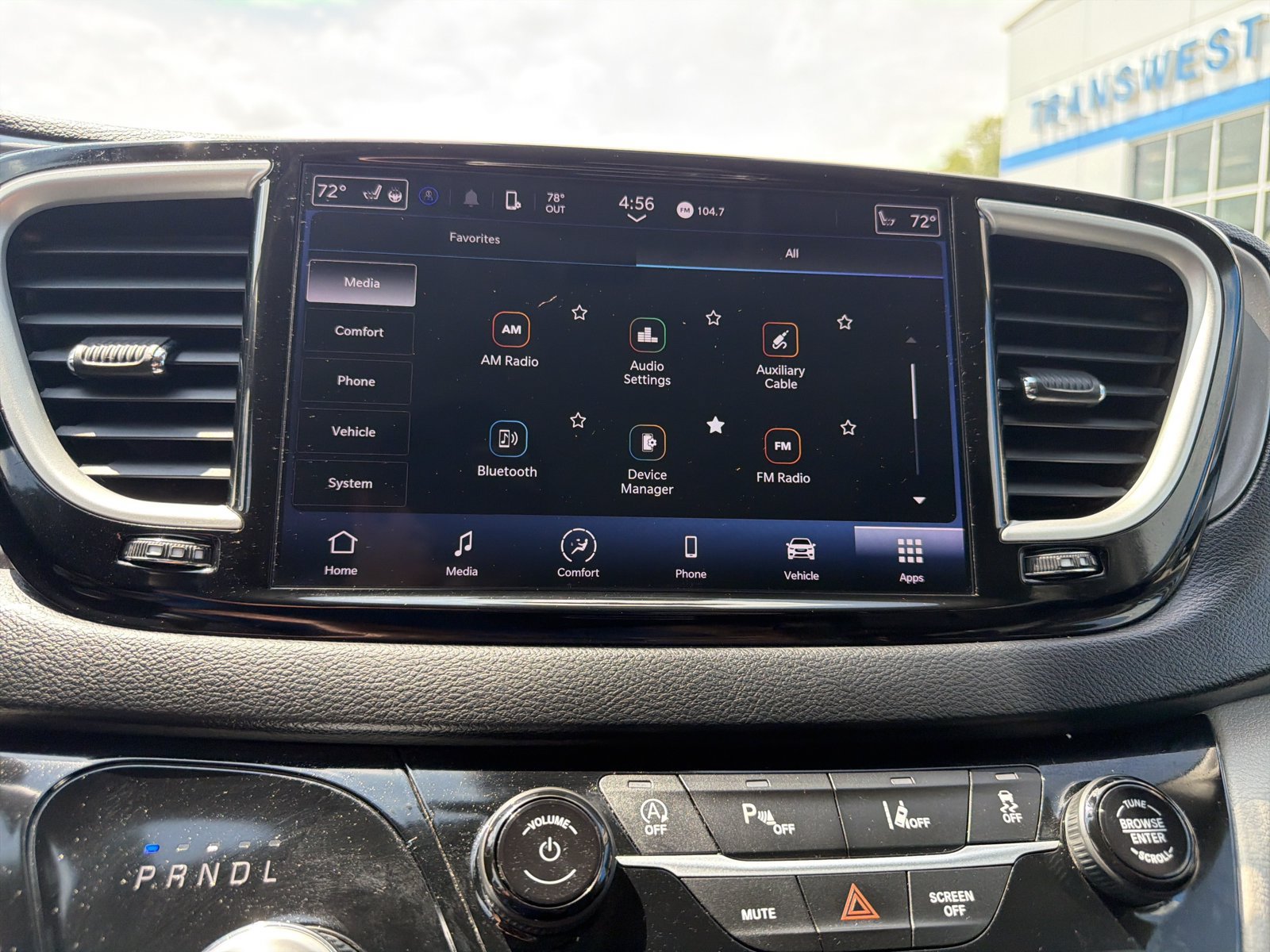 Used 2023 Chrysler Pacifica Touring-L FWD image 20