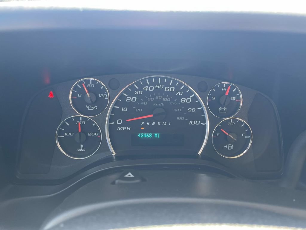 Used 2025 Chevrolet Express 3500 LT w/ LT Preferred Equipment Group RWD image 26