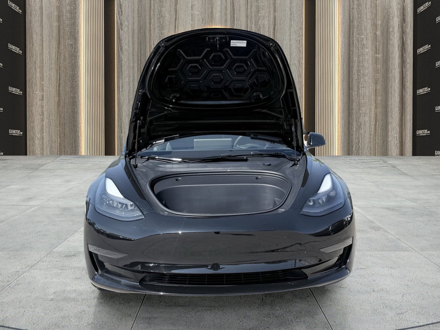 Used 2023 Tesla Model 3 Standard Range image 14