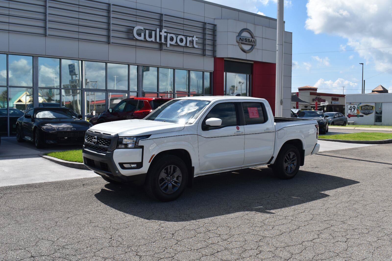 Certified 2025 Nissan Frontier SV w/ SV Convenience Package RWD image 2
