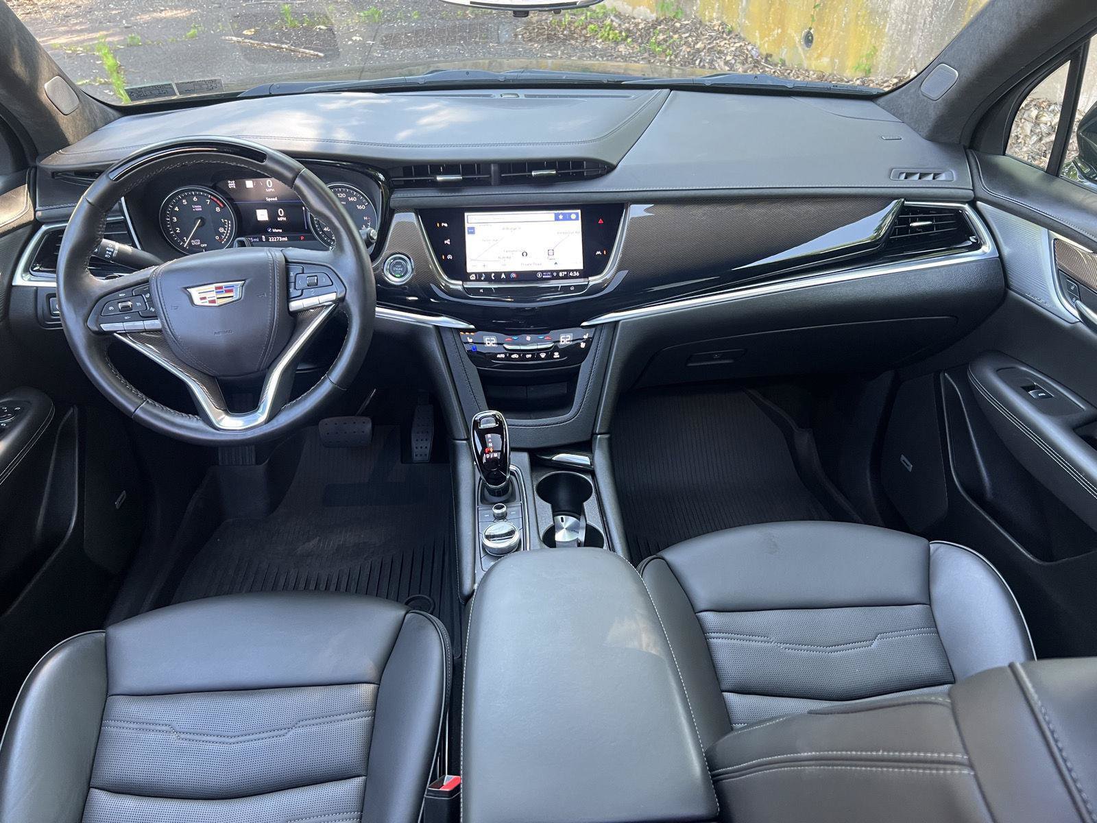Used 2025 Cadillac XT6 Premium Luxury w/ Platinum Package AWD/4WD image 21