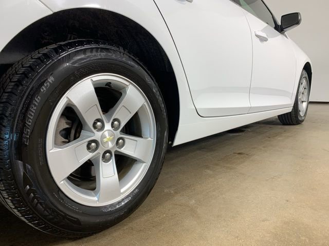 Used 2015 Chevrolet Malibu LS image 9