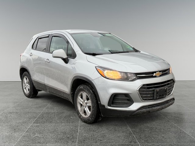 Certified 2022 Chevrolet Trax LS w/ Tint and Cruise Package image 7