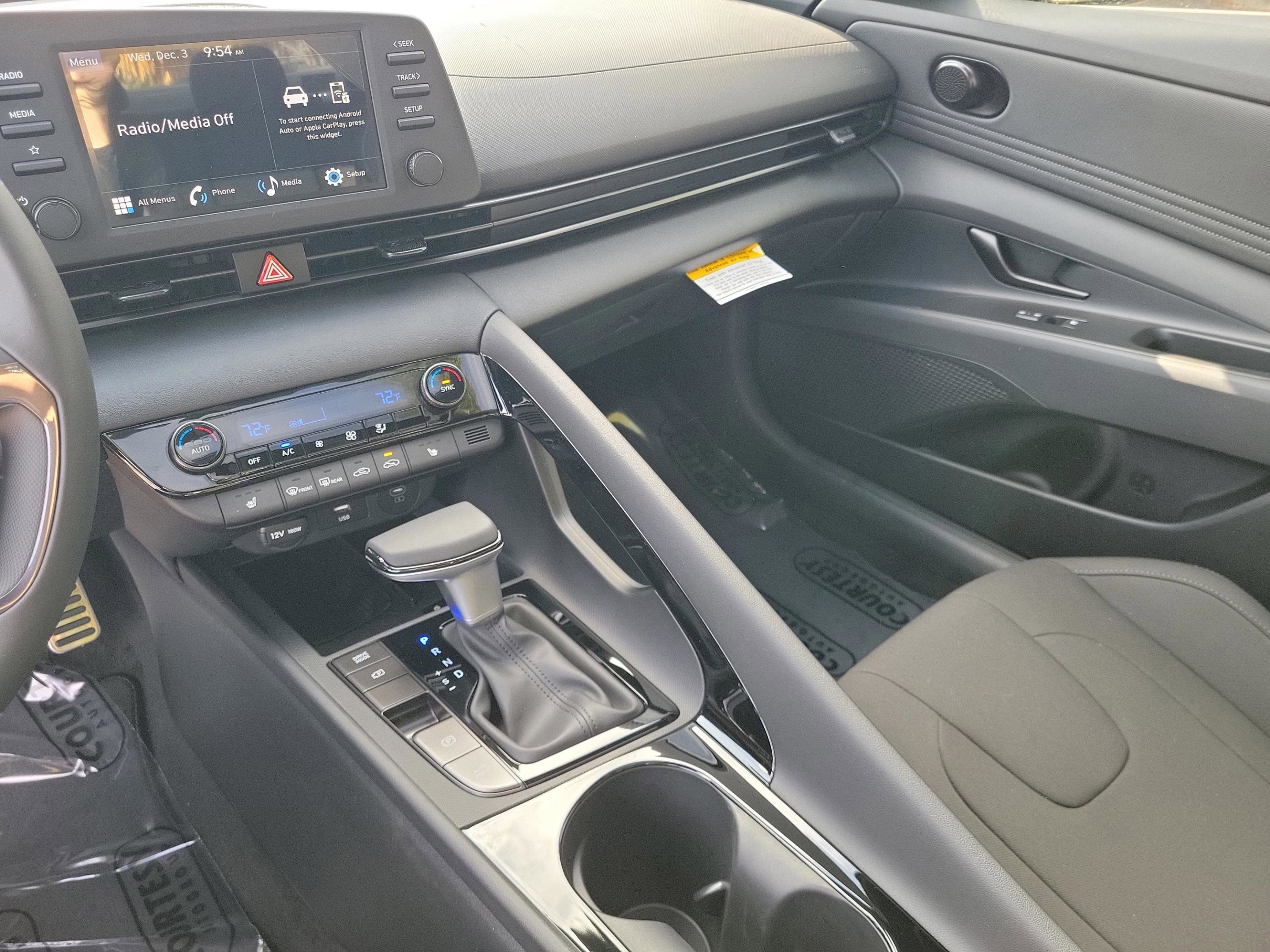 New 2026 Hyundai Elantra SEL Sport image 31