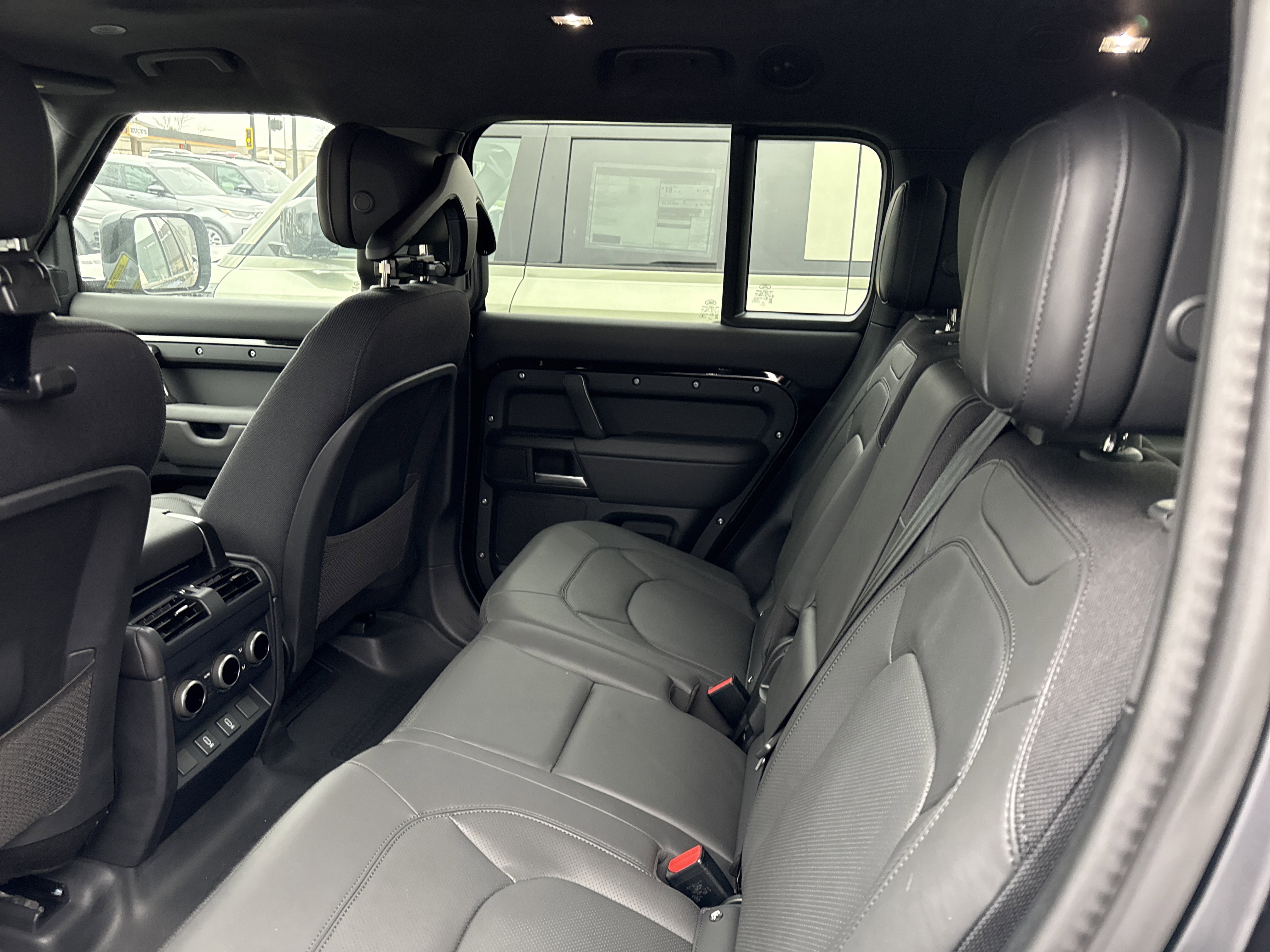 New 2026 Land Rover Defender 130 V8 image 7