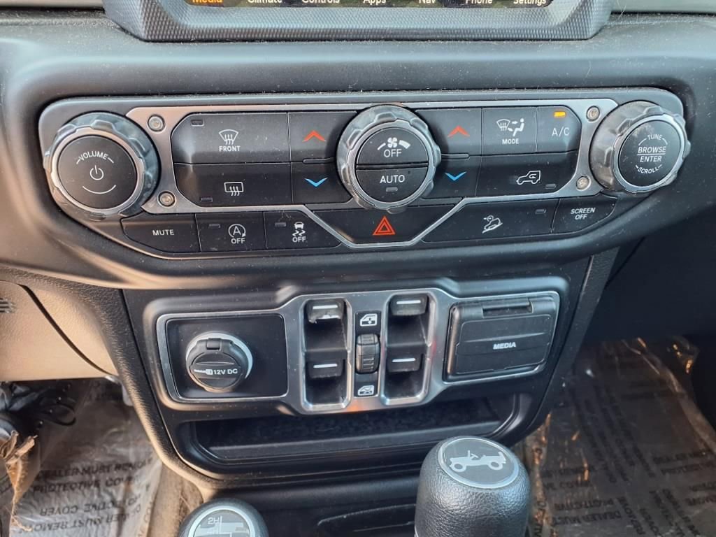 Used 2020 Jeep Wrangler Unlimited Sahara w/ Uconnect 4C Nav & Sound Group image 10