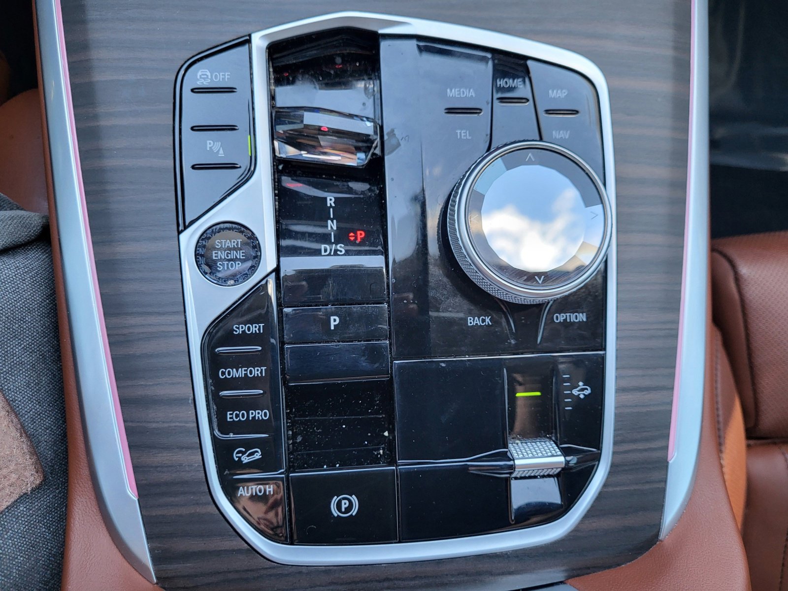 Used 2025 BMW X7 M60i image 21