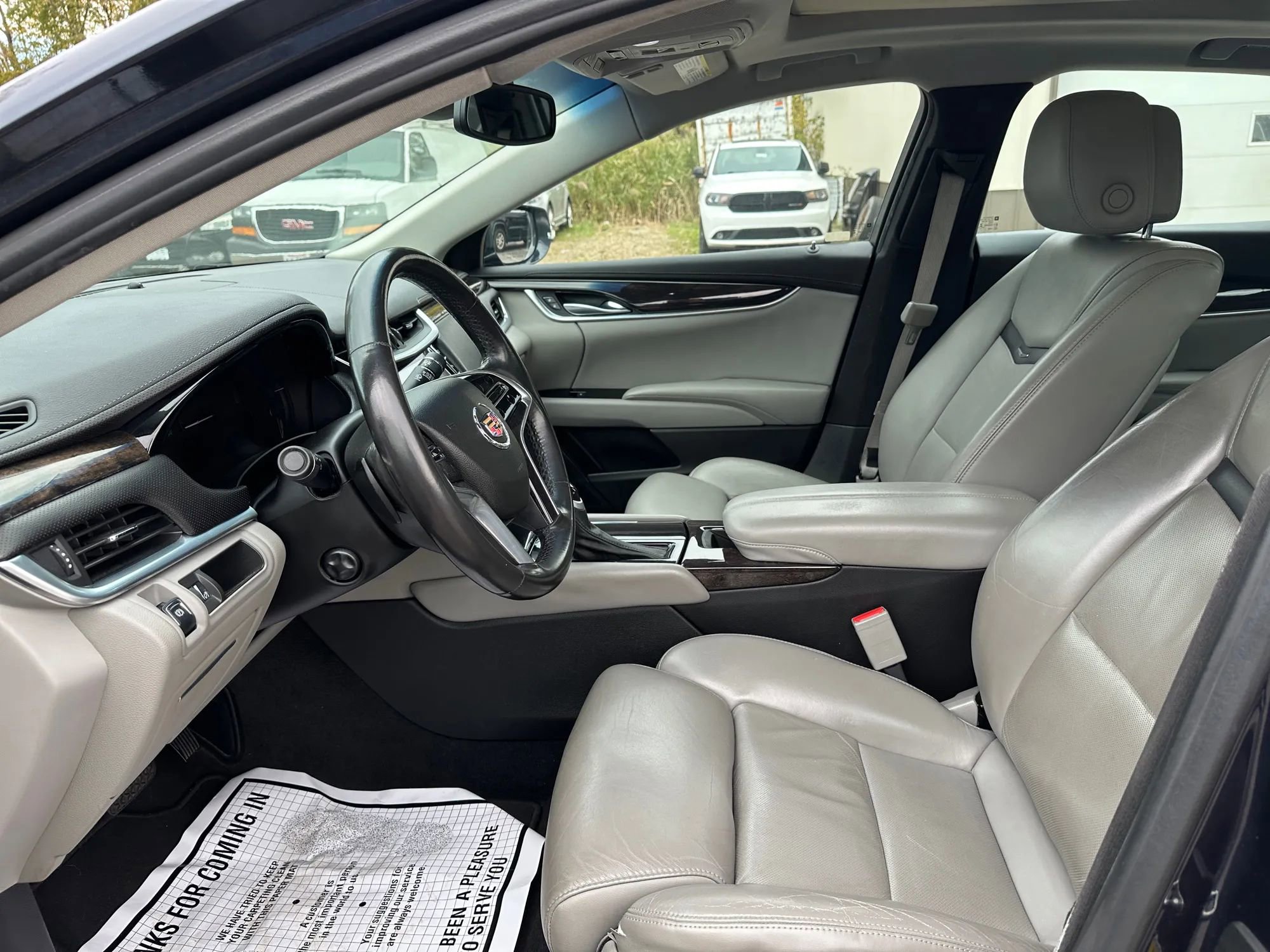 Used 2013 Cadillac XTS Luxury w/ Driver Awareness Package image 9