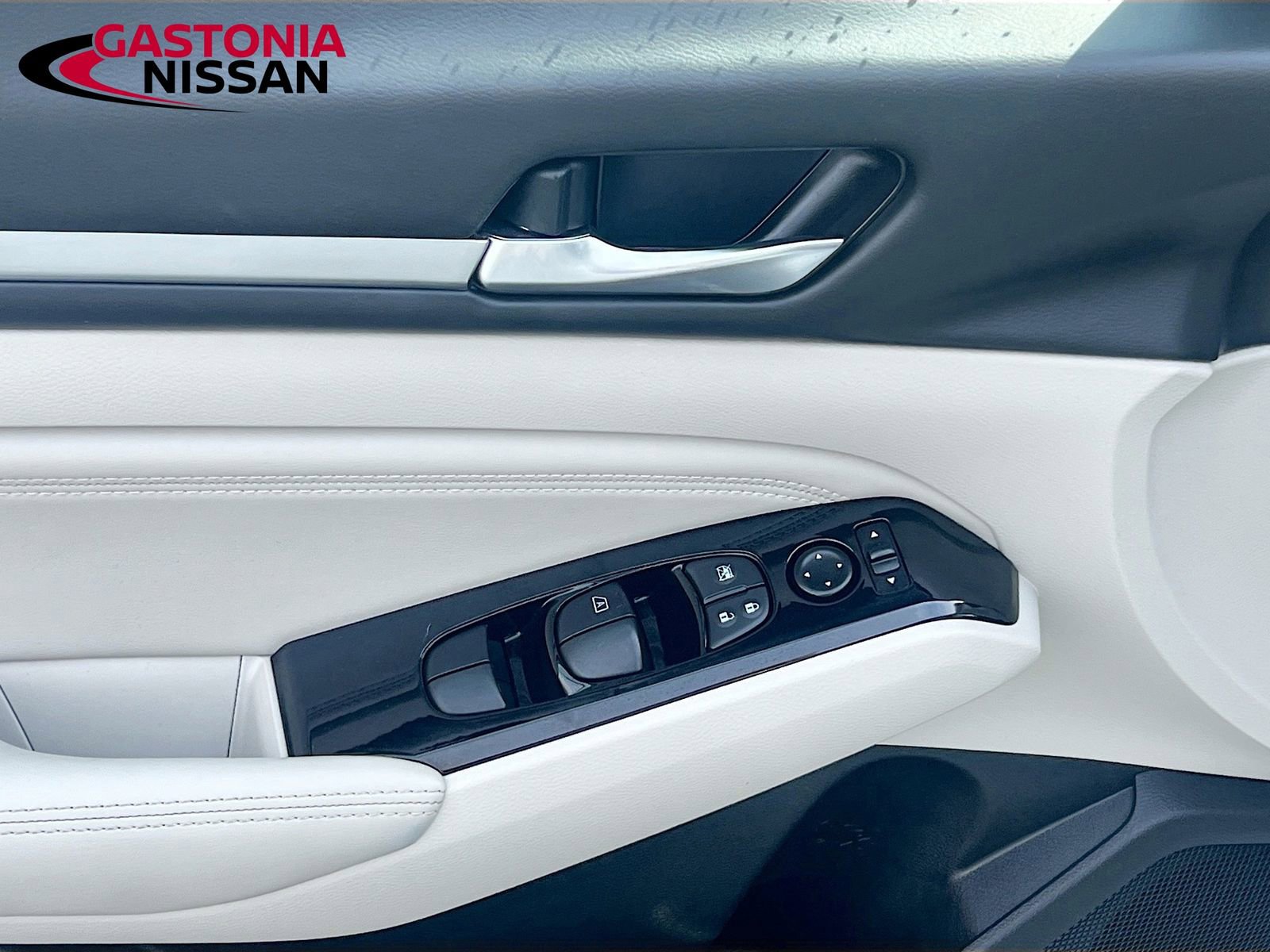 Used 2023 Nissan Altima 2.5 SV w/ SV Premium Package image 23